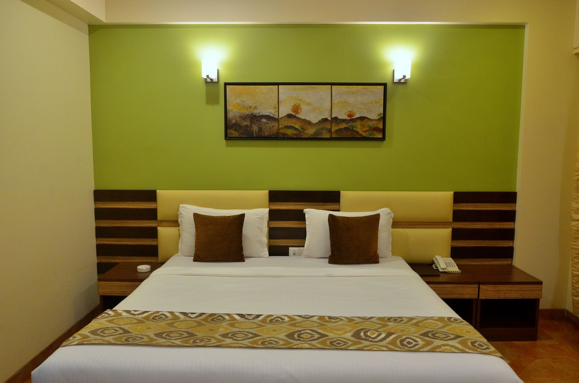 Zaras Resort Лонавала Экстерьер фото